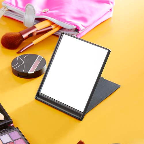 LARISA MIRROR