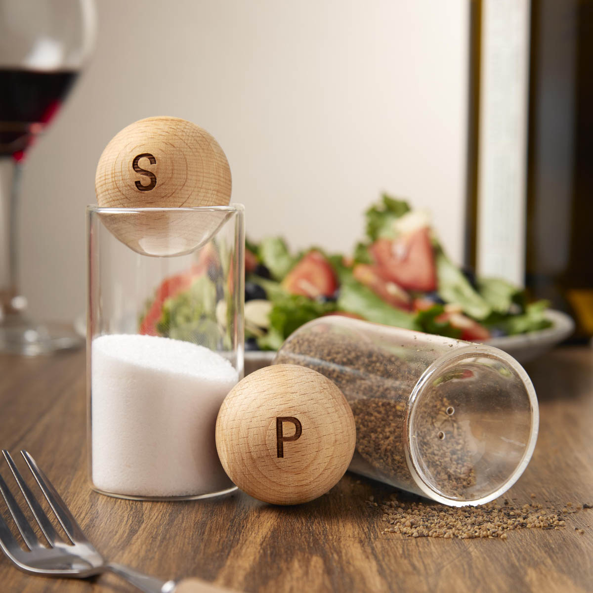 BENITO SALT AND PEPPER SHAKERS SET