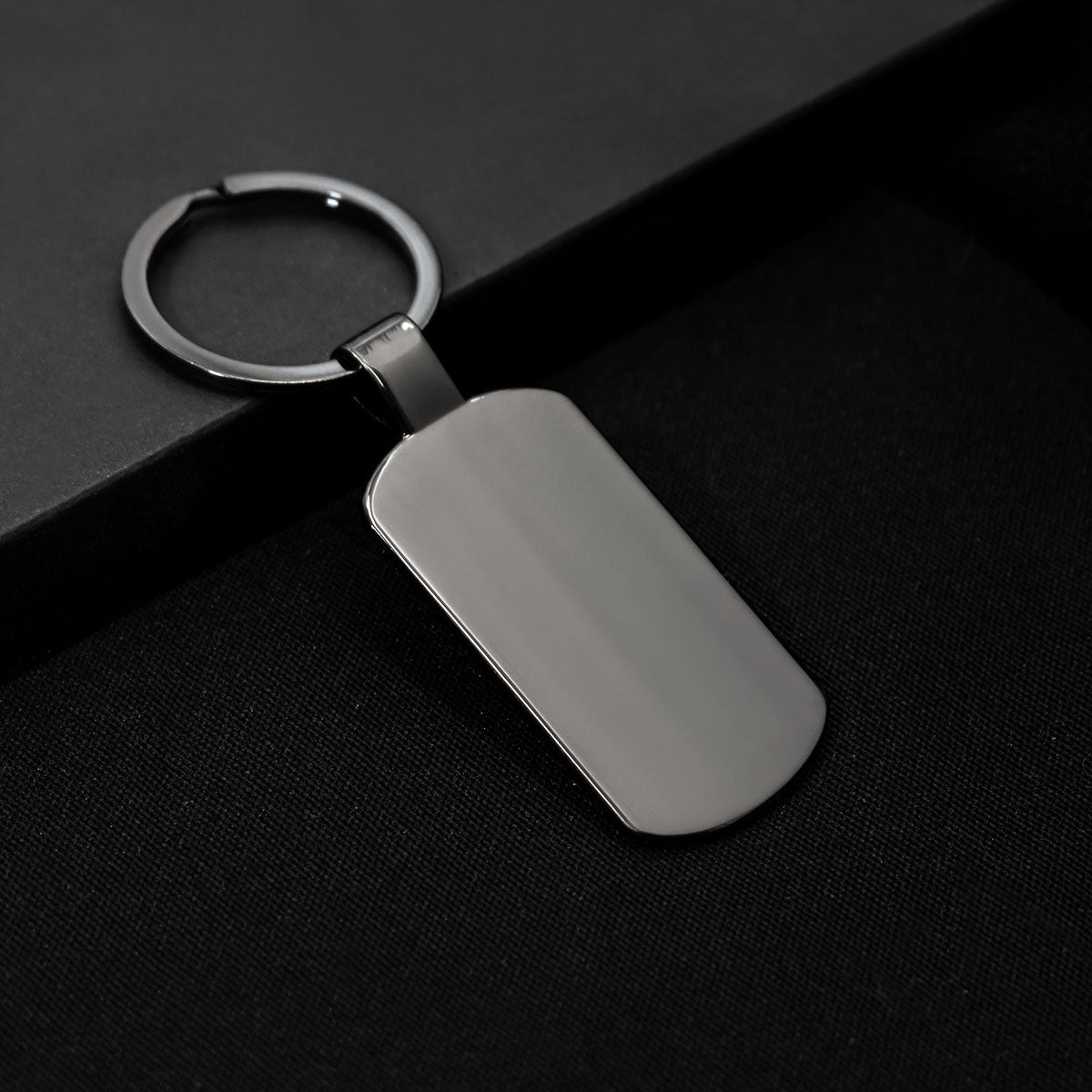 LUSTRO KEYCHAIN