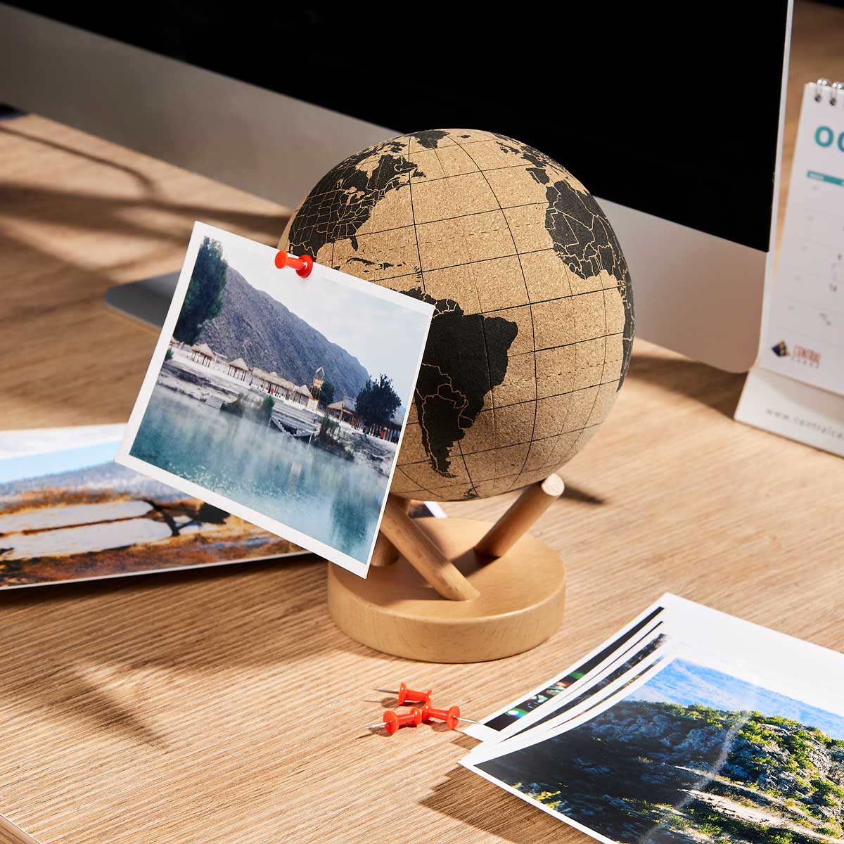 PHILEAS GLOBE