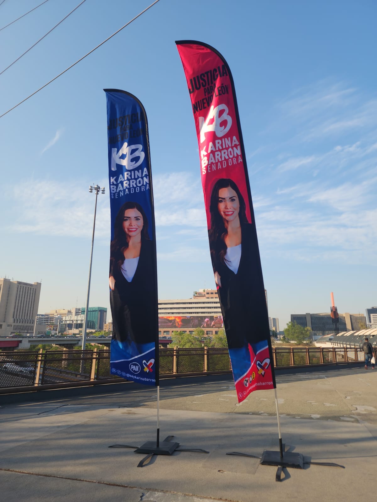 BANDERA PUBLICITARIA JUMBO
